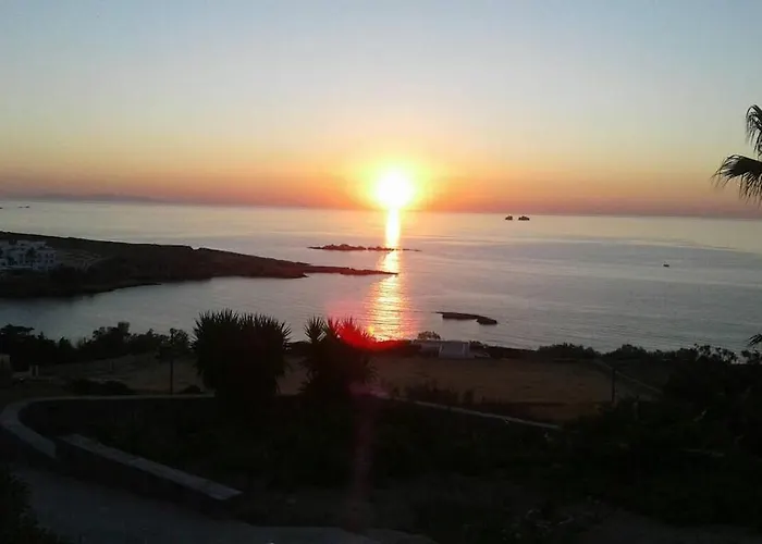 Three Palm House Apartamento Parasporos