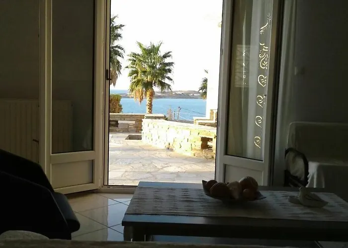 Three Palm House * פרספורוס